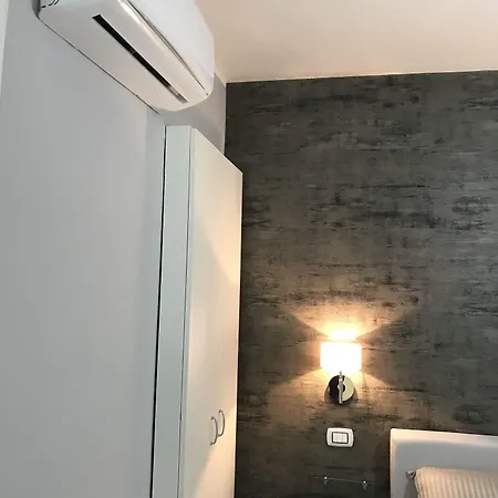 Terrazza Aragon And נאפולי