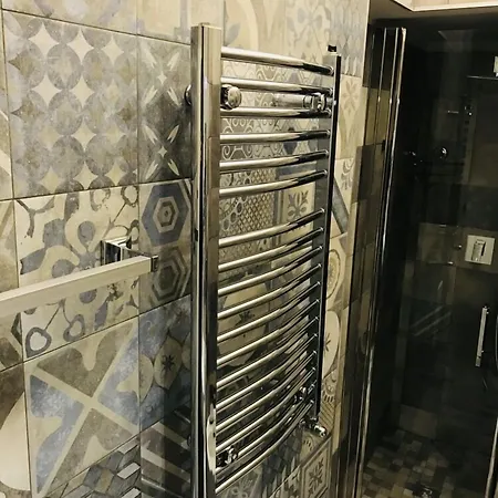 Terrazza Aragon And לינה וארוחת בוקר נאפולי