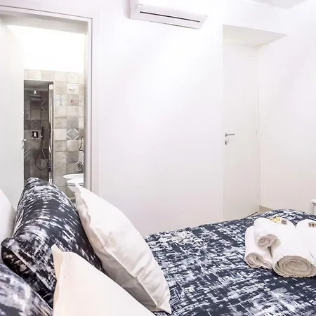 Terrazza Aragon And לינה וארוחת בוקר נאפולי