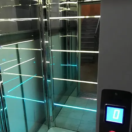 לינה וארוחת בוקר Terrazza Aragon And 3*