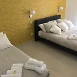 Terrazza Aragon And Bed & Breakfast Napels