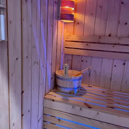 Terrazza Aragon And Panzió Nápoly