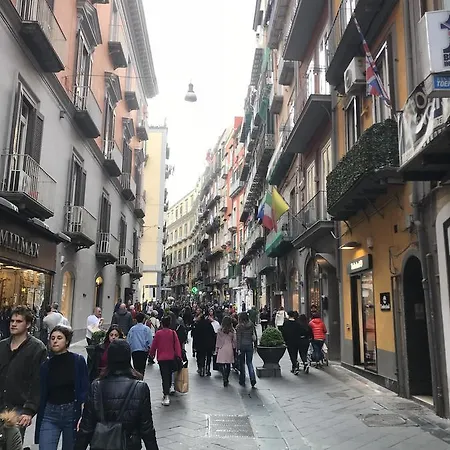 Terrazza Aragon And Panzió Nápoly